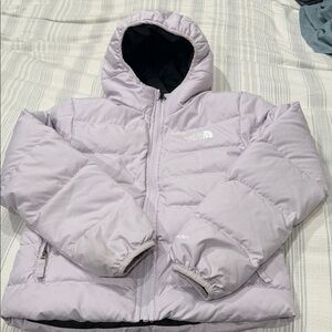 The North Face reversible Lavender/Black Hooded Puffer Jacket - girls M (10)